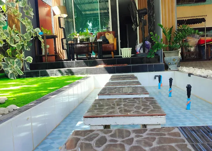 Friend's House